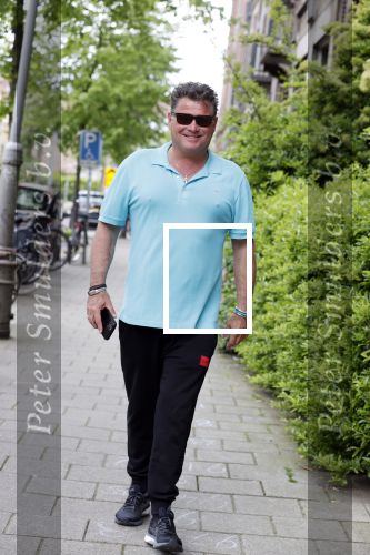 Amsterdam 29 mei 2021
Wolter Kroes en kennis Richard lopend door Amsterdam zuid.