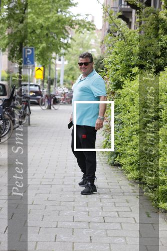 Amsterdam 29 mei 2021
Wolter Kroes en kennis Richard lopend door Amsterdam zuid.
