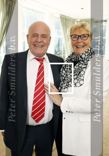 Den Haag 9 juni 202
Erica Terpstra krijgt een belangrijke onderscheiding uit handen van de Japanse Ambassadeur . Alles speelde zich af op de Japanse Ambassade in Den Haag. Ada Kok met haar man Mat