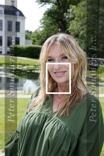 Nieuwersluis 18 mei 2022
Presentatie weekblad Margriet met de Dolly Dots als hoofdredakteur. Aanwezig Angela Groothuizen Esther Oosterbeek Angela Kramers en Anita Heilker.
Het event was bij Flora batava.