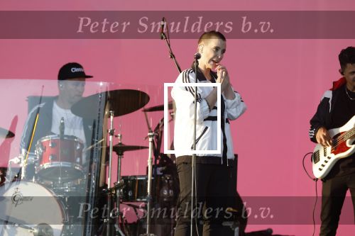 Den Haag 11 juni 2022
Zangeres Anouk Teeuwe trouwt met haar verloofde Dominique Schemmekes op het podium tijdens haar concert op het Malieveld.