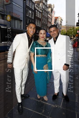 Amsterdam 30 mei 2022
Premiere Marokkaanse bruiloft in Tuschinski met oa als castleden Samouya Ahouaoui Walid Benmbarek Pip Pellens Liza Sips en Nabil Aouled Ayad in tuschinski. Bilal Wahib