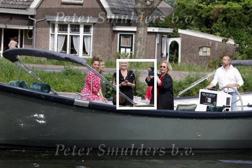 Nieuwersluis 18 mei 2022
Presentatie weekblad Margriet met de Dolly Dots als hoofdredakteur. Aanwezig Angela Groothuizen Esther Oosterbeek Angela Kramers en Anita Heilker.
Het event was bij Flora batava.