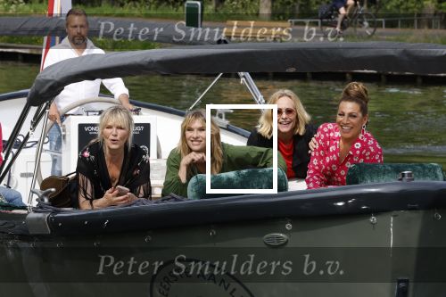 Nieuwersluis 18 mei 2022
Presentatie weekblad Margriet met de Dolly Dots als hoofdredakteur. Aanwezig Angela Groothuizen Esther Oosterbeek Angela Kramers en Anita Heilker.
Het event was bij Flora batava.