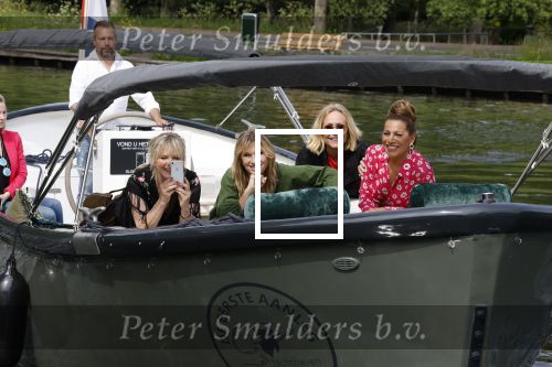 Nieuwersluis 18 mei 2022
Presentatie weekblad Margriet met de Dolly Dots als hoofdredakteur. Aanwezig Angela Groothuizen Esther Oosterbeek Angela Kramers en Anita Heilker.
Het event was bij Flora batava.