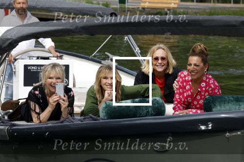 Nieuwersluis 18 mei 2022
Presentatie weekblad Margriet met de Dolly Dots als hoofdredakteur. Aanwezig Angela Groothuizen Esther Oosterbeek Angela Kramers en Anita Heilker.
Het event was bij Flora batava.