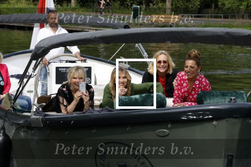 Nieuwersluis 18 mei 2022
Presentatie weekblad Margriet met de Dolly Dots als hoofdredakteur. Aanwezig Angela Groothuizen Esther Oosterbeek Angela Kramers en Anita Heilker.
Het event was bij Flora batava.
