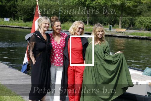 Nieuwersluis 18 mei 2022
Presentatie weekblad Margriet met de Dolly Dots als hoofdredakteur. Aanwezig Angela Groothuizen Esther Oosterbeek Angela Kramers en Anita Heilker.
Het event was bij Flora batava.