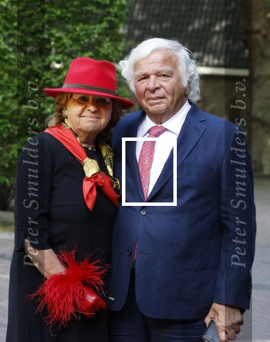 Laren 2 juni 2022
Begrafenis / dienst van Willibrord Frequin in de Sint Jansbasiliek in Laren . Eddy de Kroes en zijn vrouw Erna