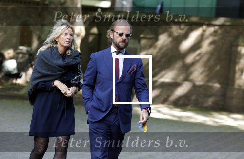 Laren 2 juni 2022
Begrafenis / dienst van Willibrord Frequin in de Sint Jansbasiliek in Laren . Eduard Schaepman met vrouw
