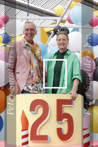 Vijfhuizen, 21 Mei 2022
25 jaar Libelle Zomerweek
met o.a. Martien Meiland, Erica Meiland, presentatrice Ebru Umar