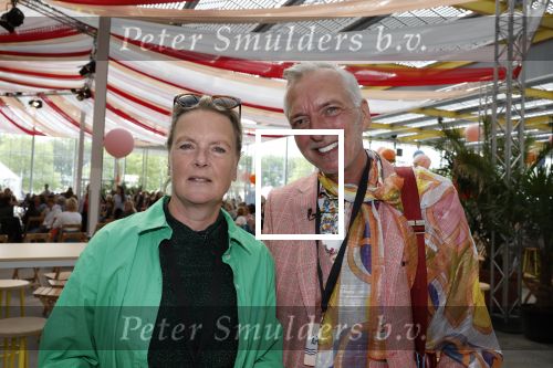 Vijfhuizen, 21 Mei 2022
25 jaar Libelle Zomerweek
met o.a. Martien Meiland, Erica Meiland, presentatrice Ebru Umar