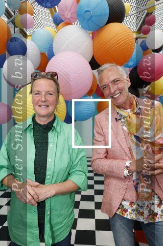 Vijfhuizen, 21 Mei 2022
25 jaar Libelle Zomerweek
met o.a. Martien Meiland, Erica Meiland, presentatrice Ebru Umar