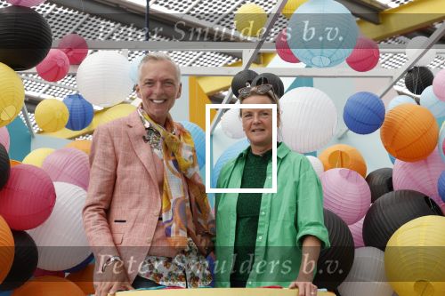 Vijfhuizen, 21 Mei 2022
25 jaar Libelle Zomerweek
met o.a. Martien Meiland, Erica Meiland, presentatrice Ebru Umar