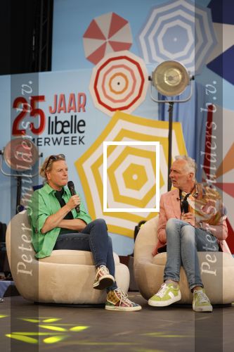 Vijfhuizen, 21 Mei 2022
25 jaar Libelle Zomerweek
met o.a. Martien Meiland, Erica Meiland, presentatrice Ebru Umar