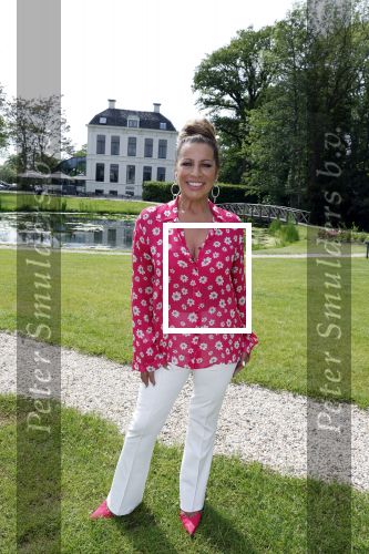 Nieuwersluis 18 mei 2022
Presentatie weekblad Margriet met de Dolly Dots als hoofdredakteur. Aanwezig Angela Groothuizen Esther Oosterbeek Angela Kramers en Anita Heilker.
Het event was bij Flora batava.