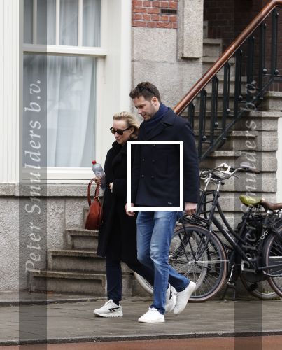 Amsterdam 6 april 2022
Eva Jinek met partner op de beethovenstraat