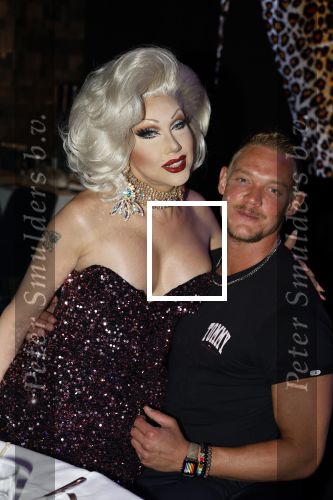 Amsterdam 31 mei 2022
Presentatie Dragshow bij the Harbour club .
Ferry Doedens met dragqueen Vanessa van Cartier