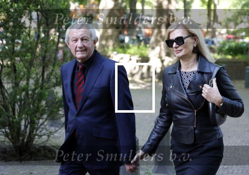 Laren 2 juni 2022
Begrafenis / dienst van Willibrord Frequin in de Sint Jansbasiliek in Laren . Frank Wentink met vrouw