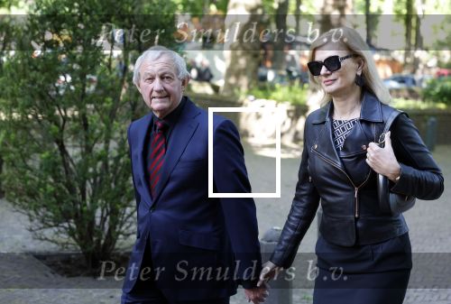 Laren 2 juni 2022
Begrafenis / dienst van Willibrord Frequin in de Sint Jansbasiliek in Laren . Frank Wentink met vrouw