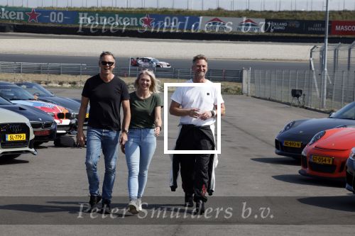 Zandvoort 18 mei 2022
Frank v Reij (zwaartafelen) heeft een dag op het circuit  van zandvoort geregeld voor stichting zorgeloos kind