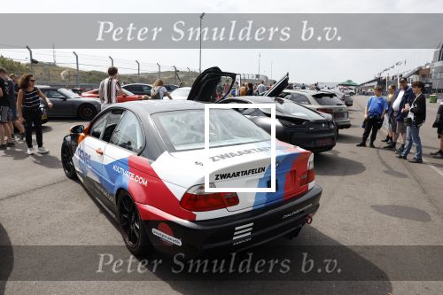 Zandvoort 18 mei 2022
Frank v Reij (zwaartafelen) heeft een dag op het circuit  van zandvoort geregeld voor stichting zorgeloos kind