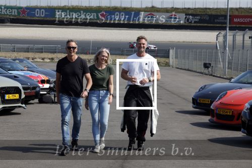 Zandvoort 18 mei 2022
Frank v Reij (zwaartafelen) heeft een dag op het circuit  van zandvoort geregeld voor stichting zorgeloos kind