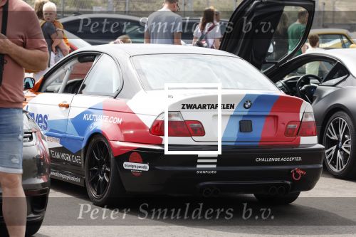 Zandvoort 18 mei 2022
Frank v Reij (zwaartafelen) heeft een dag op het circuit  van zandvoort geregeld voor stichting zorgeloos kind