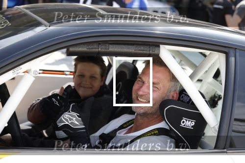 Zandvoort 18 mei 2022
Frank v Reij (zwaartafelen) heeft een dag op het circuit  van zandvoort geregeld voor stichting zorgeloos kind