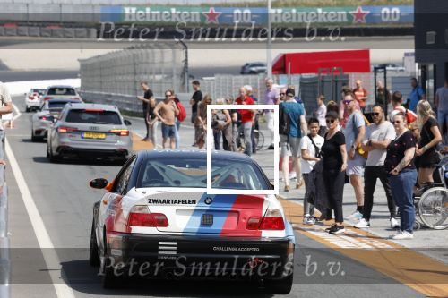 Zandvoort 18 mei 2022
Frank v Reij (zwaartafelen) heeft een dag op het circuit  van zandvoort geregeld voor stichting zorgeloos kind