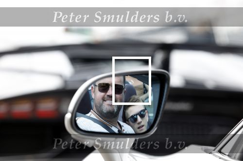 Zandvoort 18 mei 2022
Frans Duijts en andere manne rijden met hun mooie auto voor stichting zorgeloos kind op circuitpark Zandvoort. Frans rijdt in een McLaren cabrio