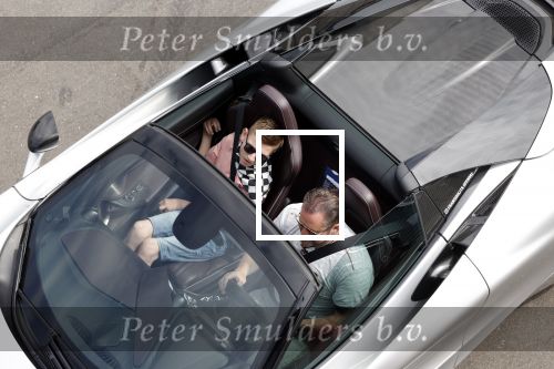 Zandvoort 18 mei 2022
Frans Duijts en andere manne rijden met hun mooie auto voor stichting zorgeloos kind op circuitpark Zandvoort. Frans rijdt in een McLaren cabrio