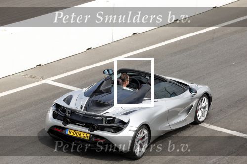 Zandvoort 18 mei 2022
Frans Duijts en andere manne rijden met hun mooie auto voor stichting zorgeloos kind op circuitpark Zandvoort. Frans rijdt in een McLaren cabrio