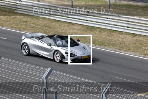 Zandvoort 18 mei 2022
Frans Duijts en andere manne rijden met hun mooie auto voor stichting zorgeloos kind op circuitpark Zandvoort. Frans rijdt in een McLaren cabrio