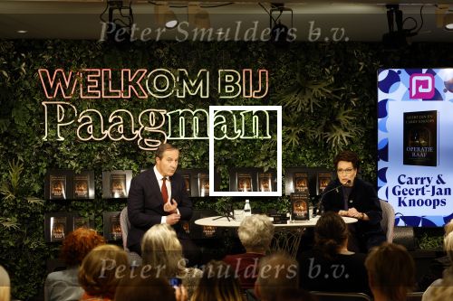 Den Haag 1 juni 2022
Carry Knoops en haar man Geert Jan Knoops bij boekhandel in Den Haag