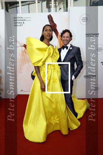 Amsterdam 4 juni 2022
Premiere Nationaal ballet in de stopera. Gia Bab en ontwerper van de jurk Edwin Oudshoorn