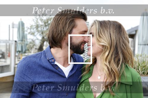Zandvoort 31 mei 2022
Presentatie boek waar Matthijs v Nieuwkerk de mooiste verhalen voor uitgekozen heeft.  oa Heleen v Royen heeft een verhaal geschreven.  Helleen kwam met haar partner Bart meeldijk. Matthijs kwam met zijn vriendin Martha Riemsma. Ozcan Akyol  (Eus) gaf Matthijs het eerste boek.
