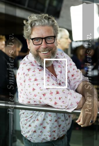 Hilversum 19 mei 2022
Radio prijzen voor de digitale radio stations bij beeld en geluid. Henjan Smits