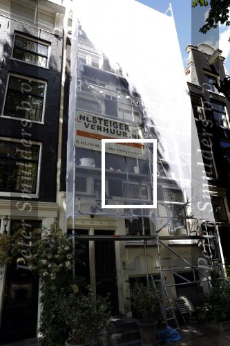 Amsterdam 28 mei 2022
Isa Hoes heeft in het centrum van Amsterdam een nieuwe huis/appartement gekocht