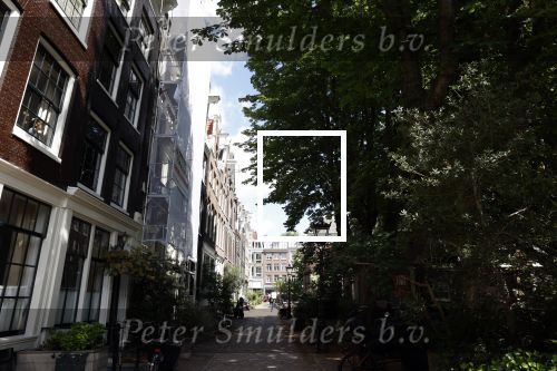 Amsterdam 28 mei 2022
Isa Hoes heeft in het centrum van Amsterdam een nieuwe huis/appartement gekocht