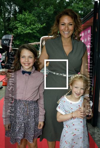 Huizen 25 mei 2022
Feestje ivm de nieuwe TLC serie van Louisa en Rowan op z\'n Gooisch. Louisa Jansen en haar man Rowan . Jessica Mendels kwam met haar dochters