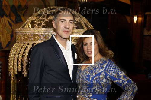 Amsterdam 30 mei 2022
Premiere Marokkaanse bruiloft in Tuschinski met oa als castleden Samouya Ahouaoui Walid Benmbarek Pip Pellens Liza Sips en Nabil Aouled Ayad in tuschinski.Johan Neijenhuis met partner