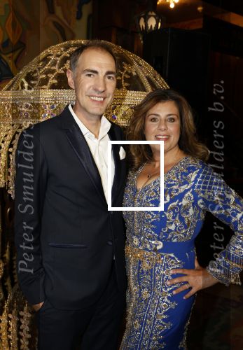 Amsterdam 30 mei 2022
Premiere Marokkaanse bruiloft in Tuschinski met oa als castleden Samouya Ahouaoui Walid Benmbarek Pip Pellens Liza Sips en Nabil Aouled Ayad in tuschinski.Johan Neijenhuis met partner