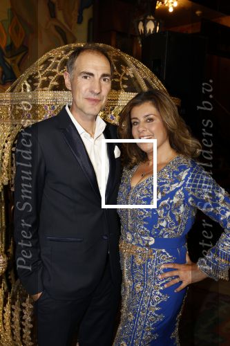 Amsterdam 30 mei 2022
Premiere Marokkaanse bruiloft in Tuschinski met oa als castleden Samouya Ahouaoui Walid Benmbarek Pip Pellens Liza Sips en Nabil Aouled Ayad in tuschinski.Johan Neijenhuis met partner