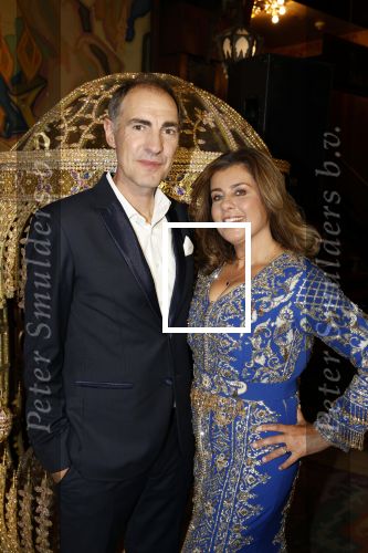 Amsterdam 30 mei 2022
Premiere Marokkaanse bruiloft in Tuschinski met oa als castleden Samouya Ahouaoui Walid Benmbarek Pip Pellens Liza Sips en Nabil Aouled Ayad in tuschinski.Johan Neijenhuis met partner