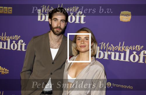 Amsterdam 30 mei 2022
Premiere Marokkaanse bruiloft in Tuschinski met oa als castleden Samouya Ahouaoui Walid Benmbarek Pip Pellens Liza Sips en Nabil Aouled Ayad in tuschinski. Jord Knotter met zijn vriendin Emma Hijnekamp