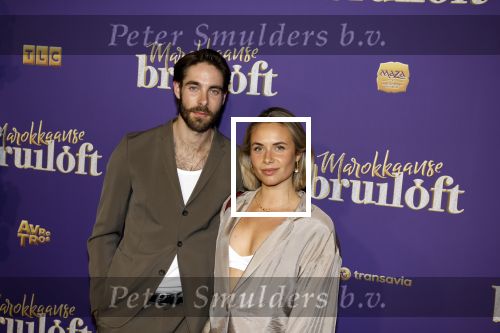 Amsterdam 30 mei 2022
Premiere Marokkaanse bruiloft in Tuschinski met oa als castleden Samouya Ahouaoui Walid Benmbarek Pip Pellens Liza Sips en Nabil Aouled Ayad in tuschinski. Jord Knotter met zijn vriendin Emma Hijnekamp
