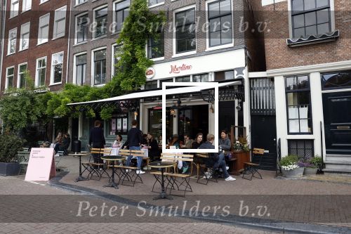 Amsterdam 30 mei 2022
Prinses Amalia gaat op de universiteit van Amsterdam UVA studeren. Bij restaurant Libertine heeft ze al een paar keer gegeten