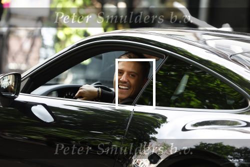 Amsterdam 27 mei 2022
Lil Kleine met Nighel in zijn porsche 911 in Amsterdam zuid