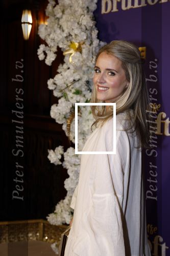 Amsterdam 30 mei 2022
Premiere Marokkaanse bruiloft in Tuschinski met oa als castleden Samouya Ahouaoui Walid Benmbarek Pip Pellens Liza Sips en Nabil Aouled Ayad in tuschinski. Liza Sips kwam met haar man Ralph Manheim